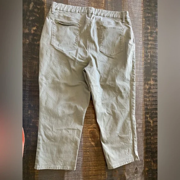 👖 Women’s Chicos Brand perfect stretch girlfriend Capri size 2 (large 12) khaki - Picture 4 of 6